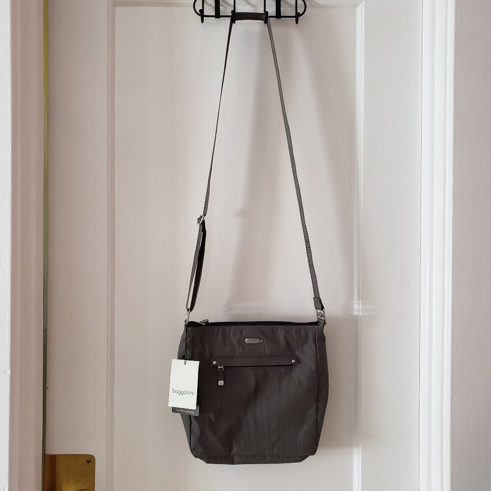 Baggallini Gray Nylon Crossbody Purse Travel Bag NWT